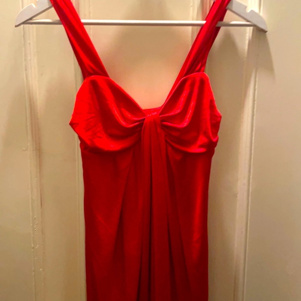 Alexia Admor sexy red dress w/sweetheart neckline